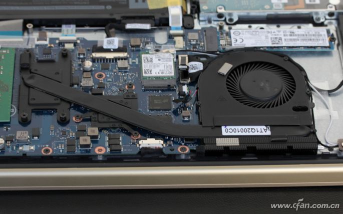 戴尔燃7000r1525s,戴尔燃7000黄白交替