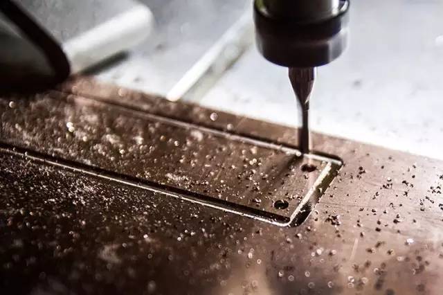 伏特加带灯光,绝对伏特加夜装限量版星夜紫