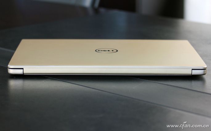 戴尔燃7000r1525s,戴尔燃7000黄白交替