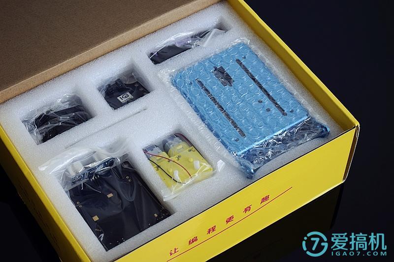 益智“萌宠”欢乐相伴——小卡机器人2代体验评