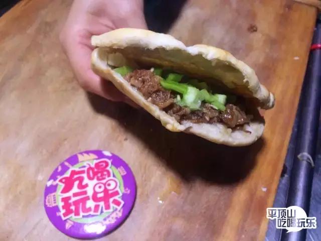 平顶山老潼关肉夹馍,平顶山十大必吃老店