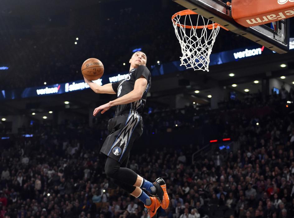 如何做到突破弹跳极限罚球线扣篮,没有任何弹跳基础怎么扣篮