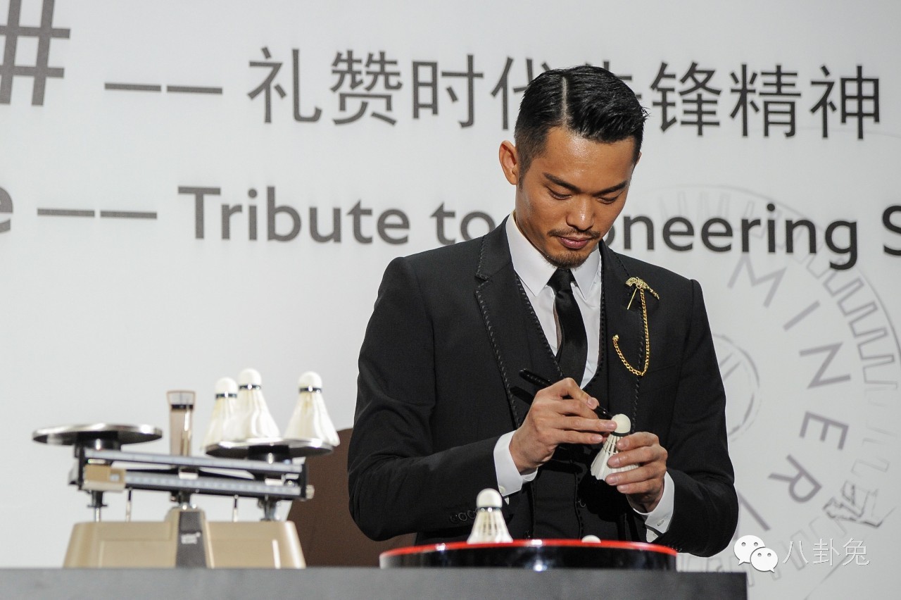 万宝龙出过智能手表,万宝龙时光行者手表林丹纪念款