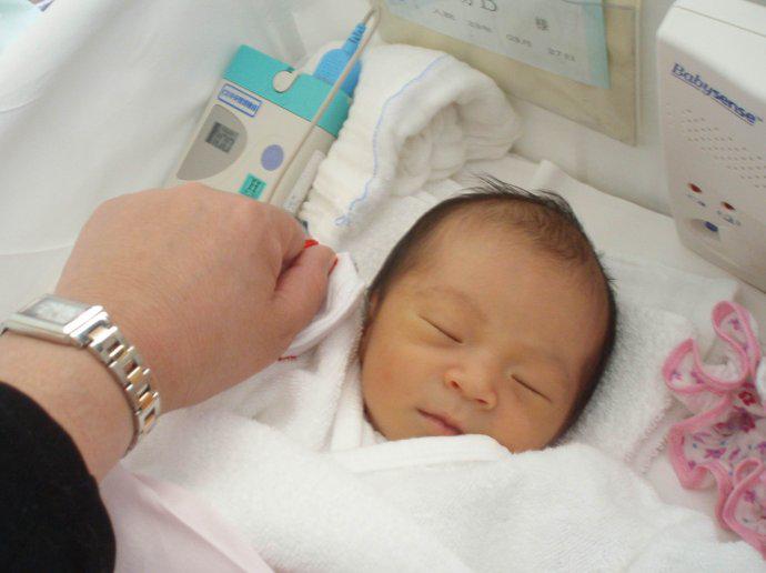 产妇侧切伤口发炎化脓多久愈合,产后侧切伤口未愈合引起发烧