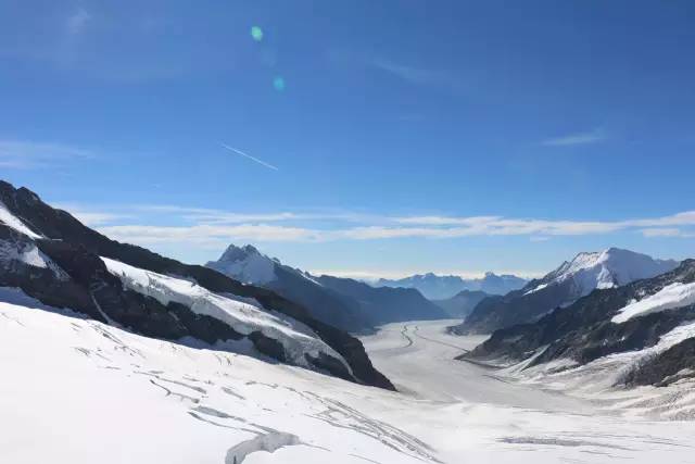 美艳洋模带您私家欧洲之旅！