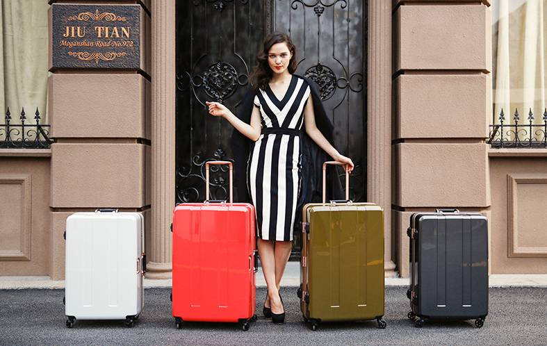 井柏然广告行李箱,井柏然同款19bag什么尺寸