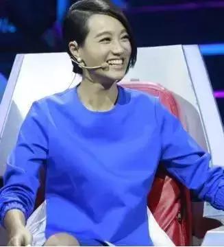 侯佩岑念错张艺兴名字被怒骂，盘点明星主持人的口误瞬间