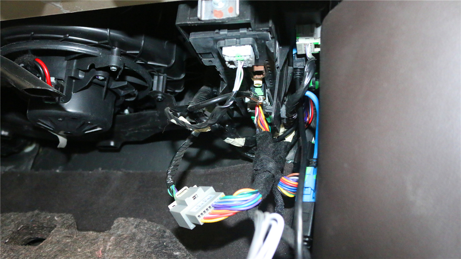 13款别克君越智能导航,别克君越最好的导航一体机