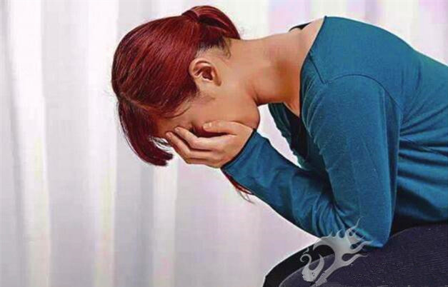 一岁半宝宝突然瘸了,1岁半小孩走路突然一只腿瘸