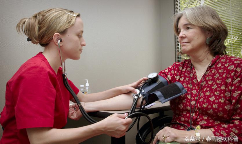 自己测血压高但是测动态血压低,自己测血压就正常医生测血压就高