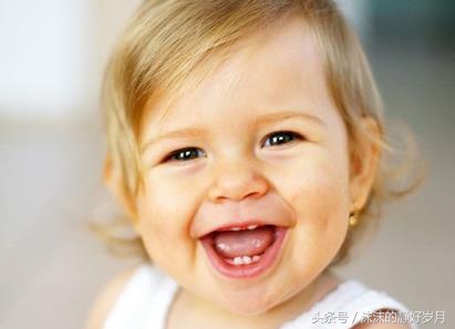 喂奶的时候宝宝一直咬怎么办,小孩哺乳期喂奶咬妈妈怎么办