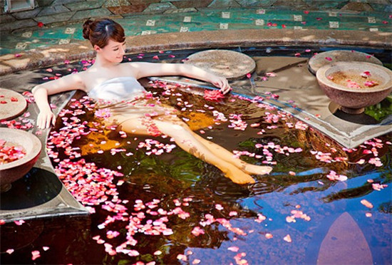 国内十佳温泉一扫冬季的寒冷,又到了泡温泉的季节