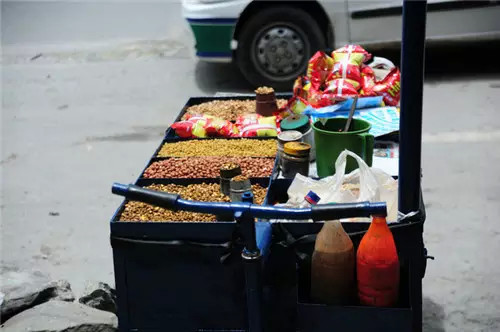 尼泊尔这个国家最喜欢吃什么 (西藏的尼泊尔美食)