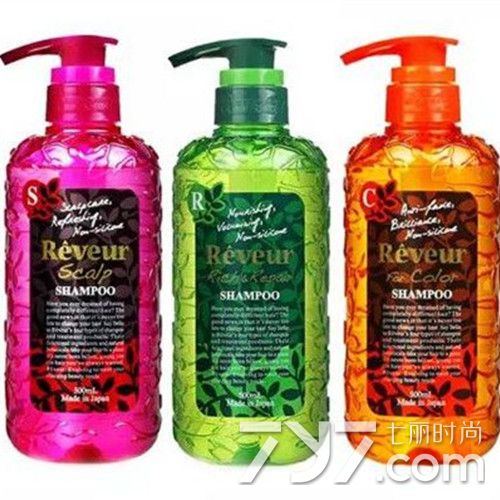 女生有一头飘逸的长发,女人大多长发飘飘