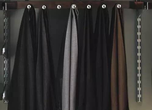 围巾这样系既有温度又有风度,冬天羊绒围巾的收纳方法