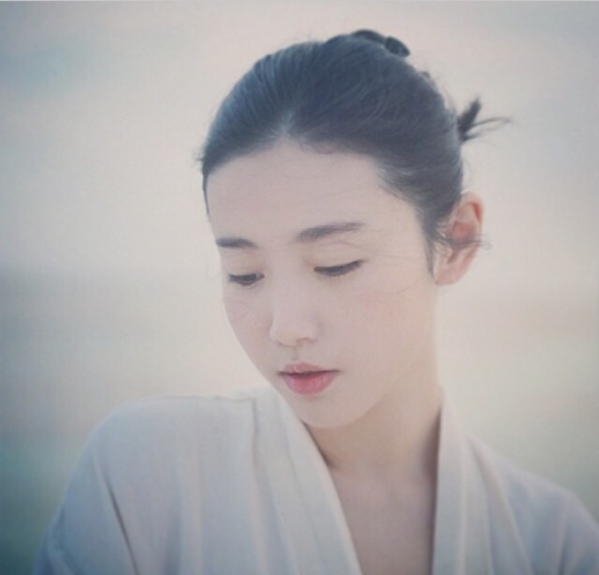 姑娘看完面绯潮红，敢爱敢恨，不再为了苹果香蕉进出莫泰四季