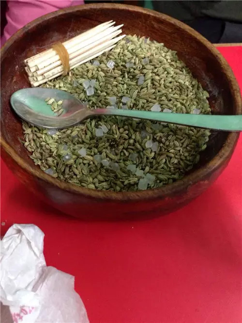 尼泊尔这个国家最喜欢吃什么 (西藏的尼泊尔美食)