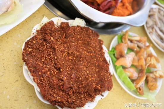 送福利！有人拍月亮有人在丢书，还不如请你吃顿火锅来的实在！