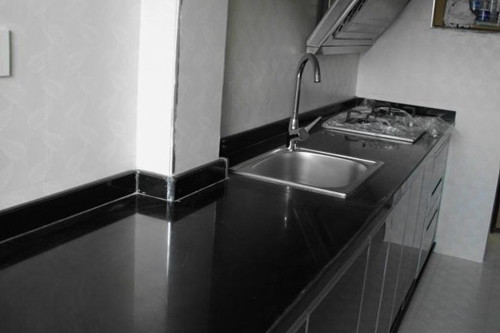 厨房台面用天然石材还是用石英石,厨房台面一般用什么石材