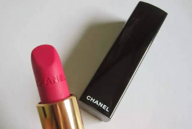 香奈儿口红三支套装试色,看了又看银珠的口红