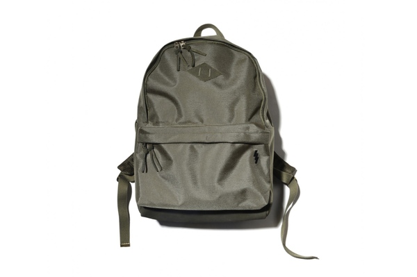 为什么我想买MADNESS，却不想穿出门