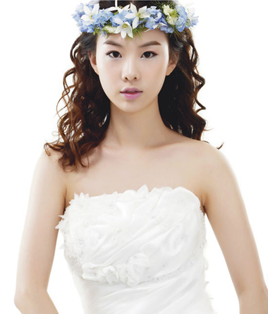 9款时尚发型搭配超养眼,十种烫发平卷发型