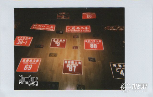 高级摄影师拍摄技巧实例,怎么用手机拍出拍立得的高级照片