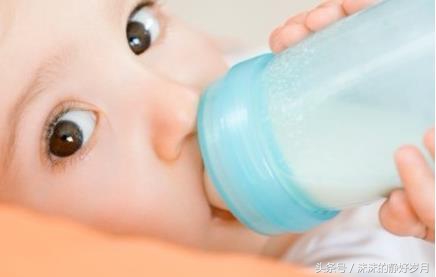 添加完辅食厌奶一个月,吃了辅食后宝宝喝奶少怎么办