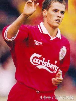 描写足球的优美句子和段落,关于足球比赛的句子有哪些