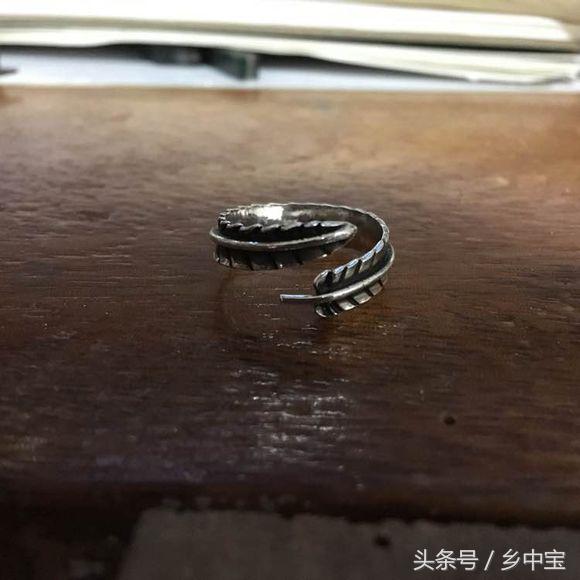 纯手工打造一枚银戒指的过程,纯手工银戒指简单的值多少钱