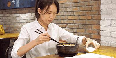 只花10块钱吃一餐,只花21元点了两个汉堡