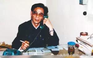 他，是宫宝的创始人，退休后研发了羊胎口服液，如今还在奋斗