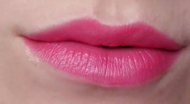 香奈儿口红三支套装试色,看了又看银珠的口红