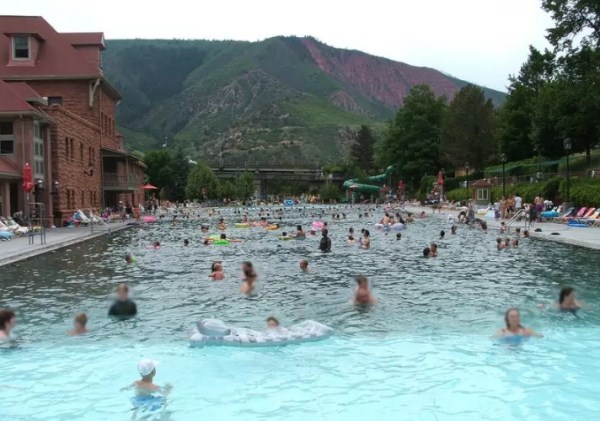 泡温泉拍照姿势的摆法,泡温泉自己拍照姿势