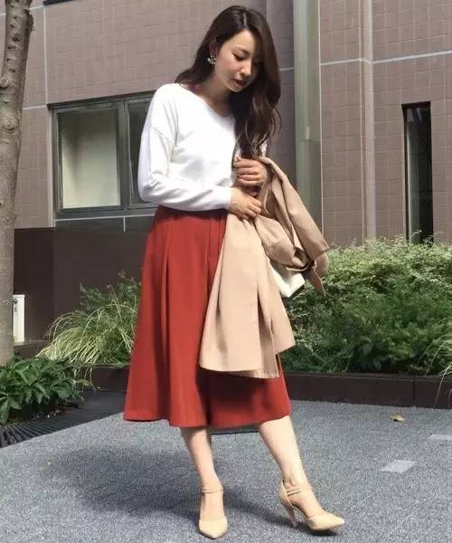 浅草绿针织衫如何搭配,春季针织衫好物推荐