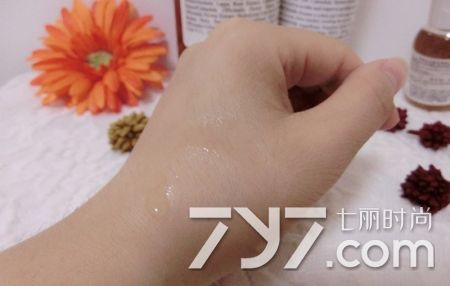 痘痘肌适合用科颜氏金盏花水吗,科颜氏金盏花水适合什么肤质