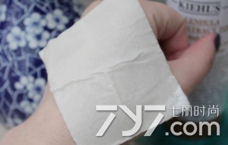 痘痘肌适合用科颜氏金盏花水吗,科颜氏金盏花水适合什么肤质