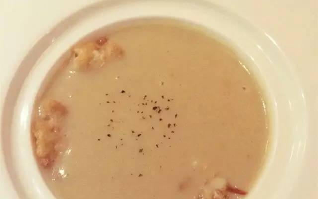 每天卖100份牛排,每天营业额只有2000的牛排自助餐