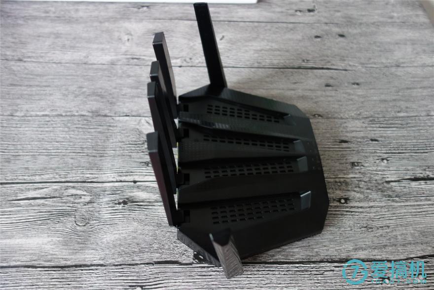 路由器中的坦克王——JCG双频路由器