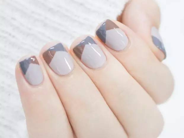 只用单色就能做出好看的美甲,美甲款式图片法式美甲
