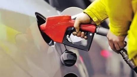 热点｜今天你加油了吗？成都93号汽油每升降价2毛9！看你能省多少