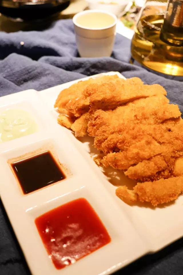 这家餐厅提供的菜单让人细思极恐,这家餐厅菜不好吃却天天爆满