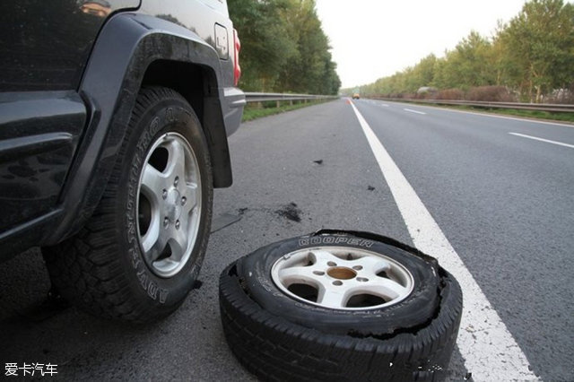 轮胎如何鉴别翻新胎,京东卖的轮胎是不是翻新胎