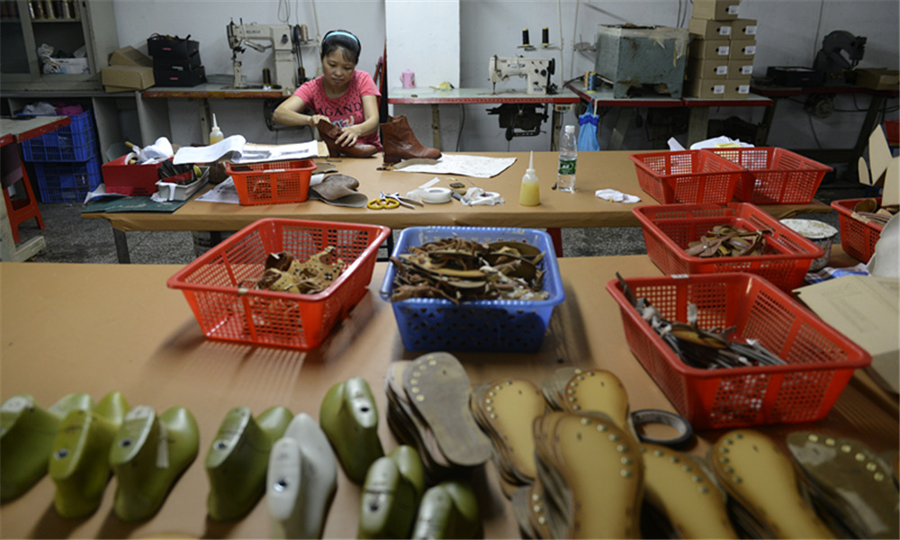 老鞋企的忧伤|CBNweekly