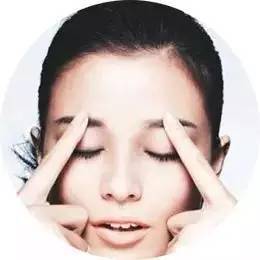 冬季手脚粗糙干裂的原因,冬天手脚裂口用什么药膏