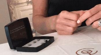 假睫毛放大眼睛教程,内双怎么贴假睫毛放大双眼