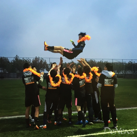 一战成名足球,一战成名的足球队