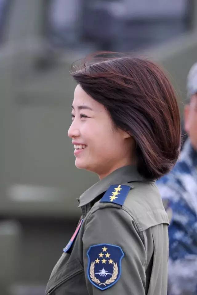 纪念空军女飞行员余旭,致敬巾帼女英雄飞行员余旭