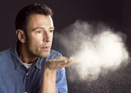 口臭腥臭味有痰什么原因,有口臭还经常咳出黄色小米粒