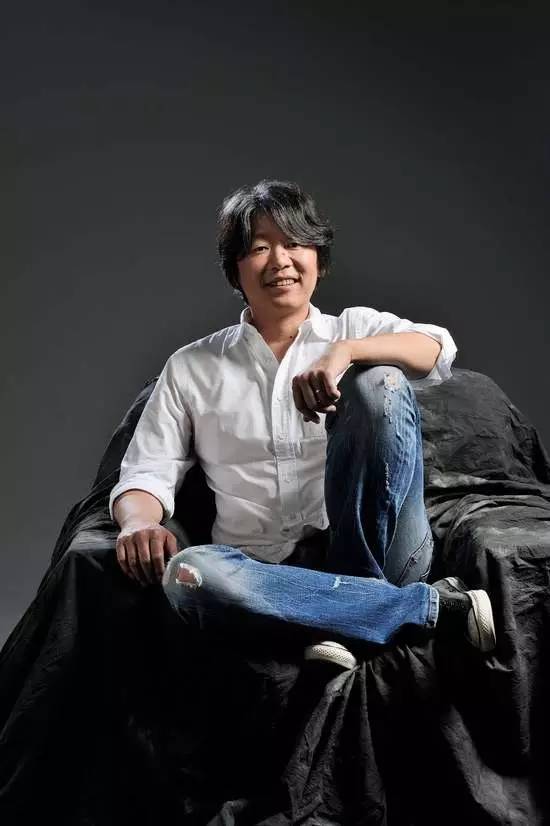 二十年后，老狼用岁月把《恋恋风尘》印在了黑胶唱片上